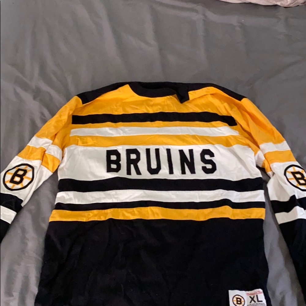 Bruins shirt